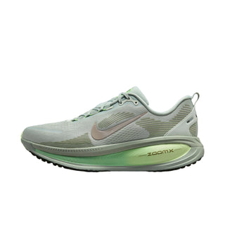 Nike Mens Vomero 18 | Light Silver/College Grey