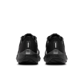 Nike Womens Air Zoom Pegasus 40 | Black/Black