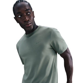Nike Dri-FIT UV Hyverse SS Tee | Clay Green