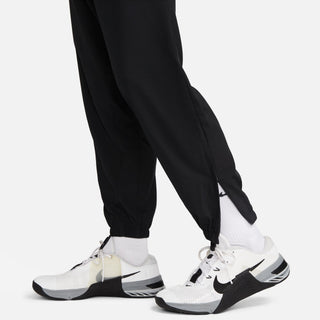 Nike Mens Form Dri-FIT Tapered Versatile Pants | Black