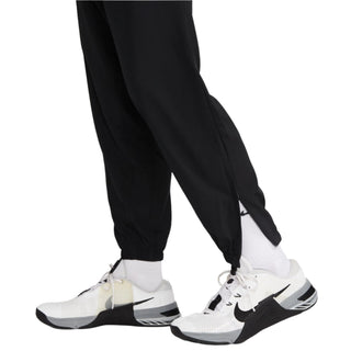 Nike Mens Form Dri-FIT Tapered Versatile Pants | Black