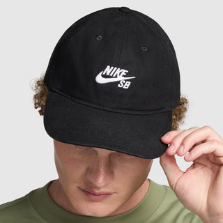 Nike SB Club Unstructured Cap | Black/White