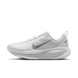 Nike Womens Vomero 18 | White/ Metallic Silver