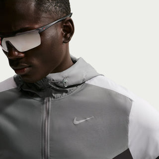 Nike Mens Impossibly Light Windrunner | Wolf Grey/Black