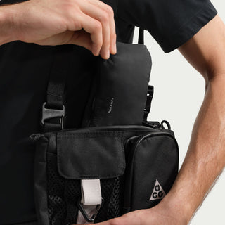 Nike Mens ACG "Aireez" Trail Running Jacket | Black/Summit White