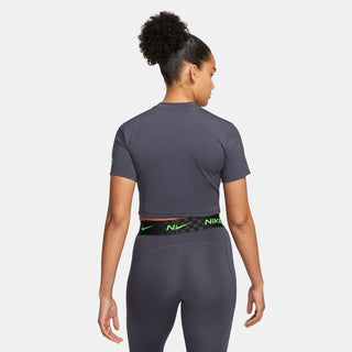 Nike Womens Dri-FIT SS Cropped Graphic Tee | Gridion/Green Strike