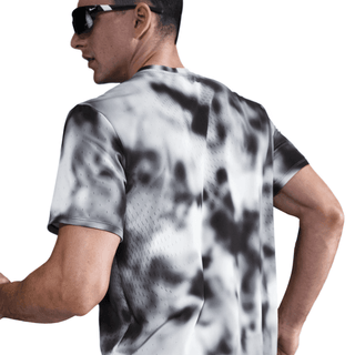 Nike Dri-FIT ADV Short-Sleeve Running Top | Black/ Reflective Silver