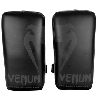 Venum Giant Kick Pads | Black/Black